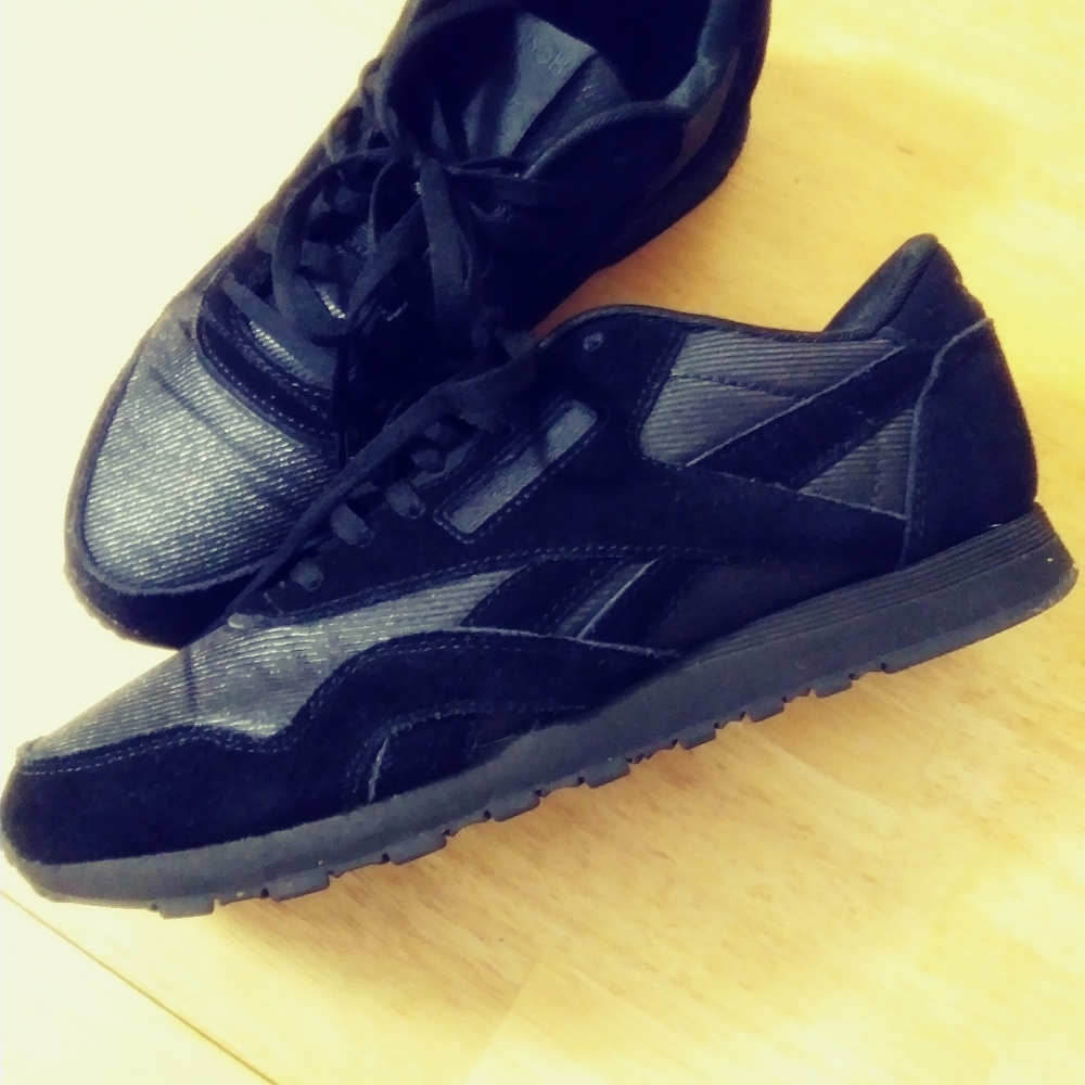 Suede and material black reebok
